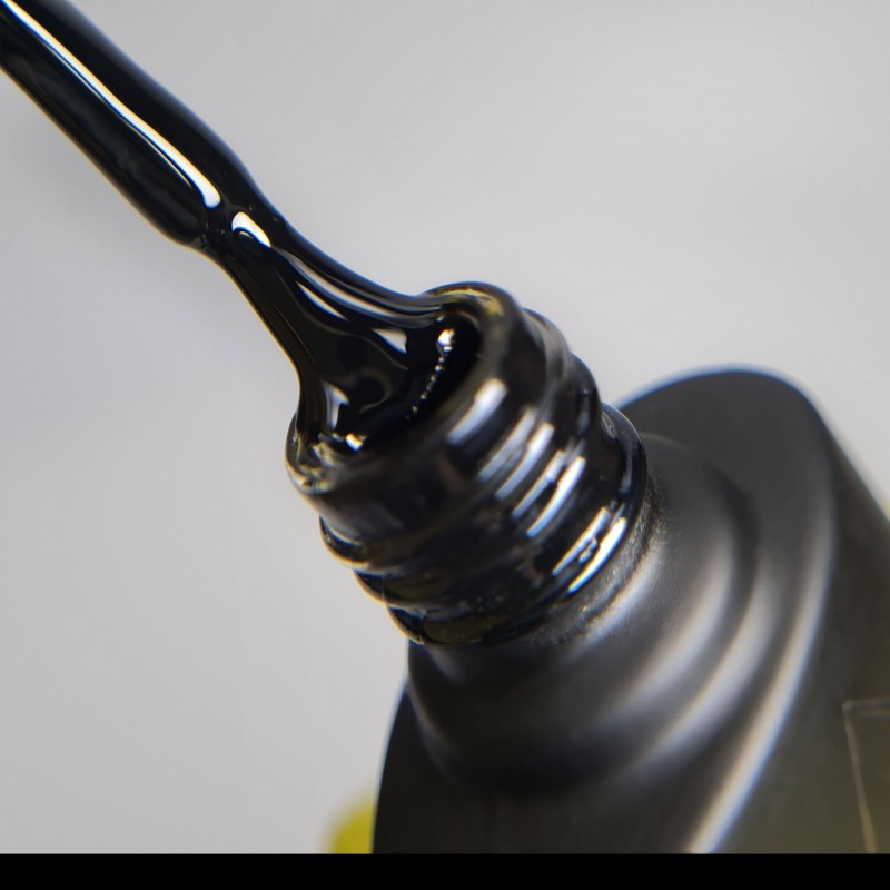 IZZY Premium Black чорний гель-лак для манікюру, 10мл