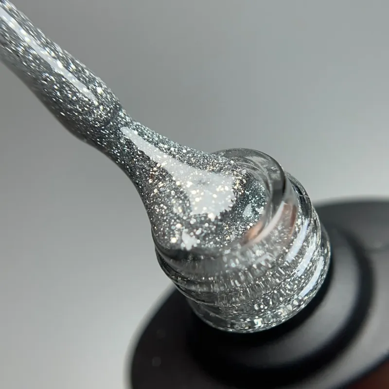 Світловідбивний гель-лак для манікюру срібний IZZY Reflect 01, 10мл